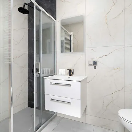 Spacious Family With A Balcony And Parking By Renters * Wrocław