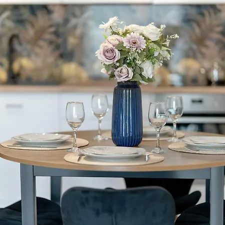 Spacious Family With A Balcony And Parking By Renters Apartman
