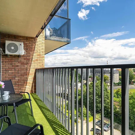 Spacious Family With A Balcony And Parking By Renters * Wrocław